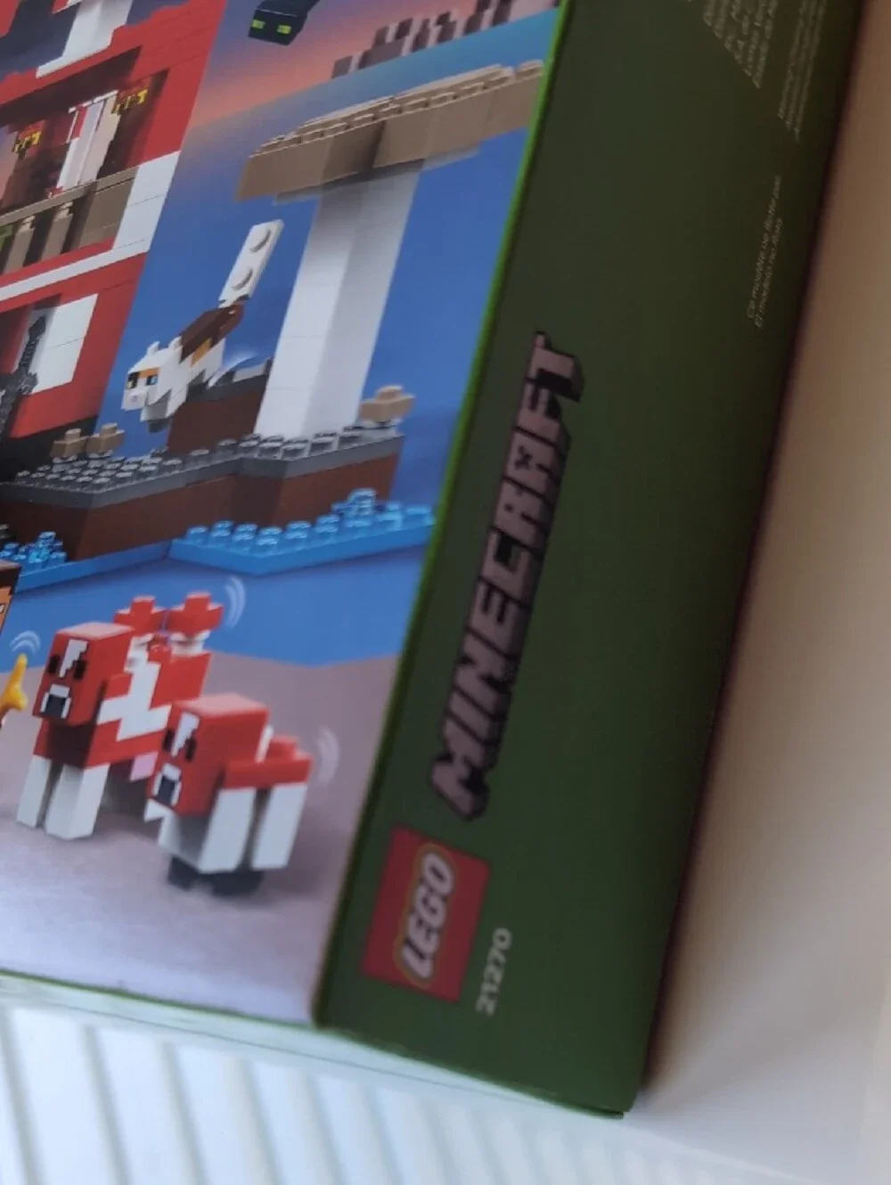LEGO Minecraft Red and White Mushroom House Set